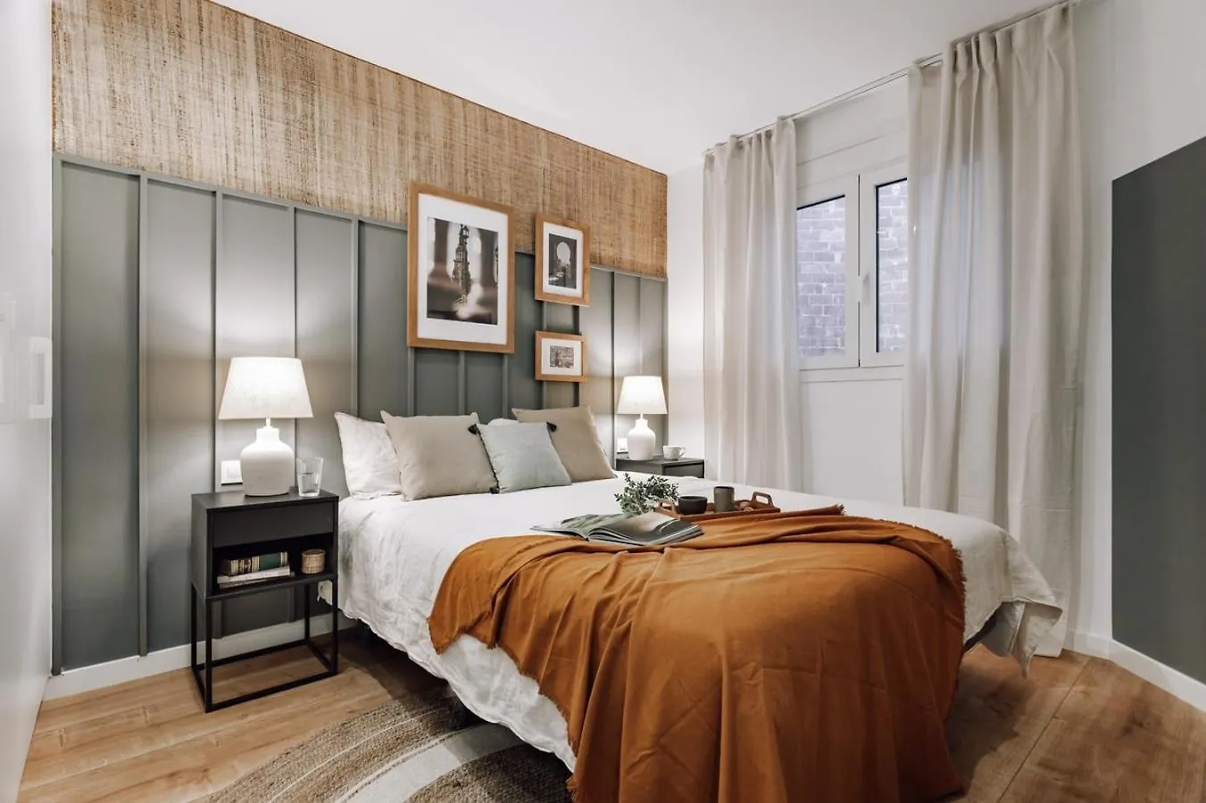Loja - 2 Bedrooms In Sant Antoni Barcelona Lägenhet