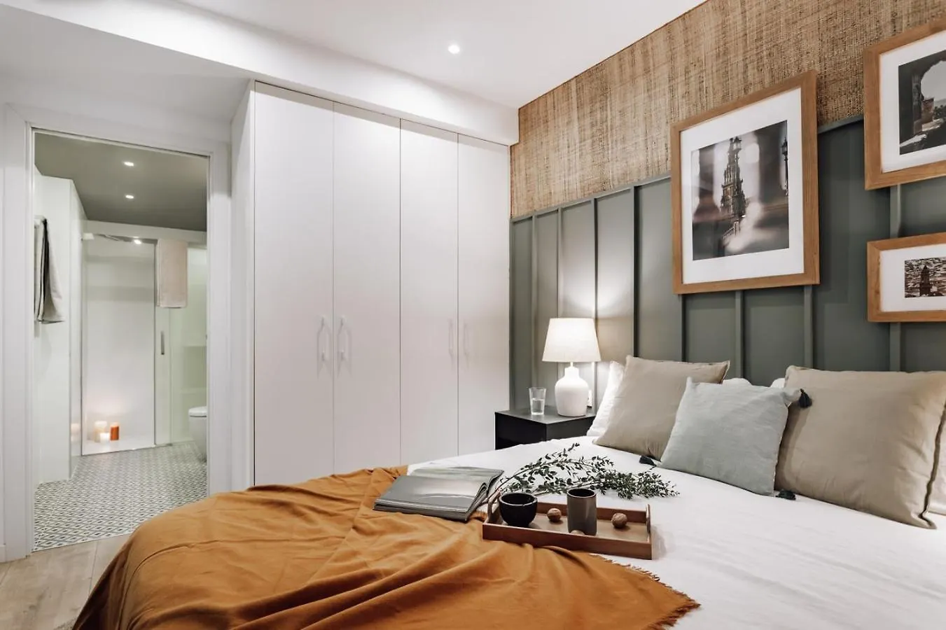 Loja - 2 Bedrooms In Sant Antoni Barcelona 0*,  Spain